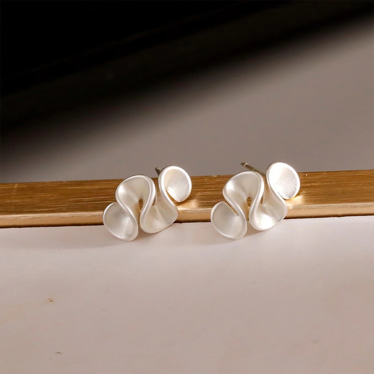Geometric Flower Silver Needle Stud Earrings for Women Fashion Jewelry